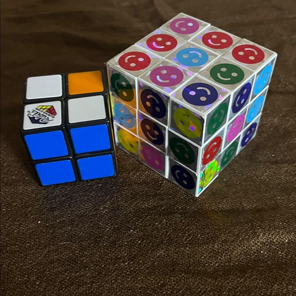 Rubik’s cubes assorted mind puzzles games bundle - Picture 4 of 4